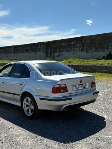 BMW 525-11