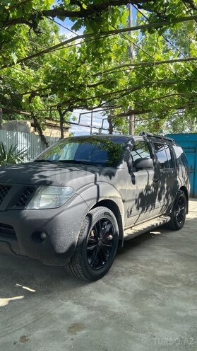 Nissan Pathfinder-8