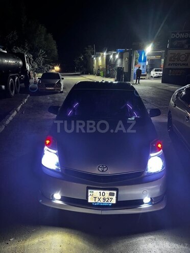 Toyota Prius-5