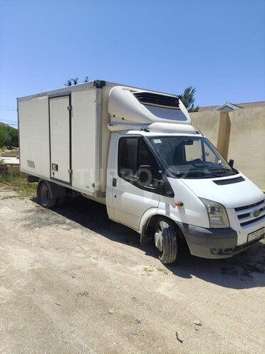 Ford Transit-2