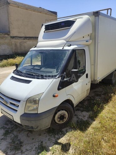 Ford Transit-3