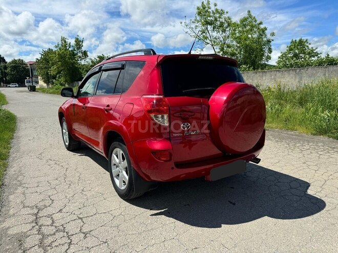 Toyota RAV4-6