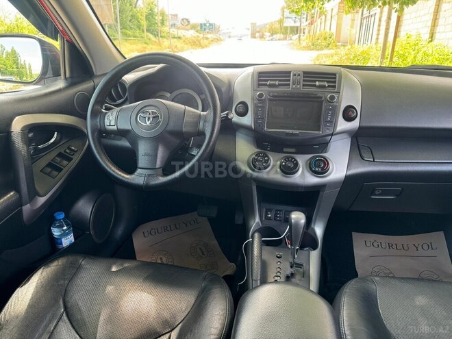 Toyota RAV4-10