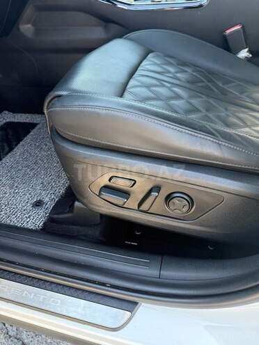 Kia Sorento-8