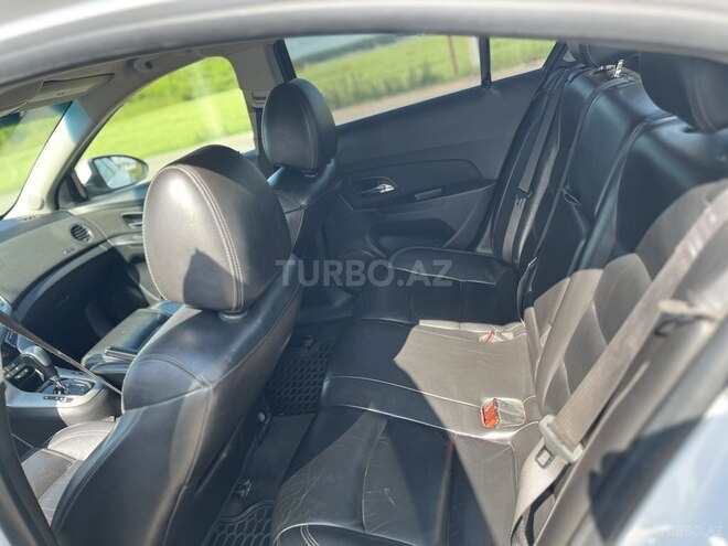 Chevrolet Cruze-9