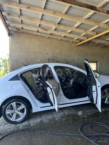 Chevrolet Cruze-3