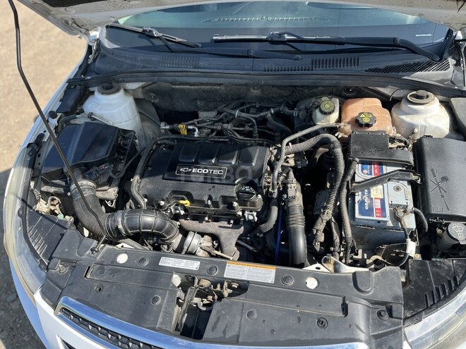Chevrolet Cruze-10