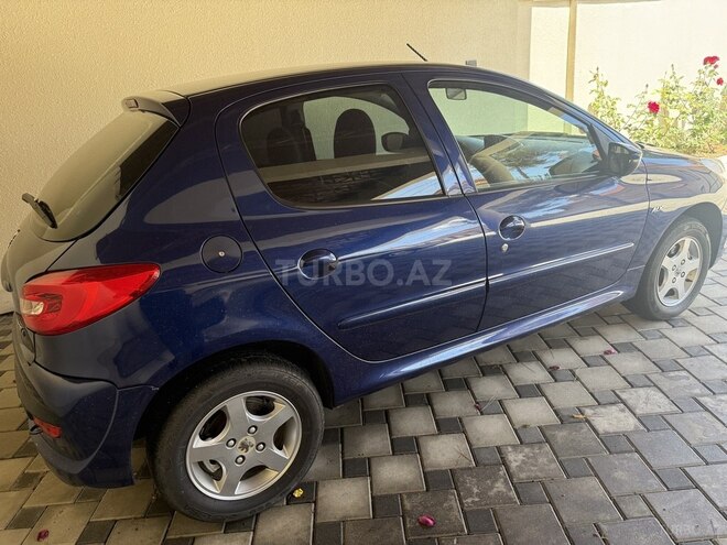 Peugeot 207i-2