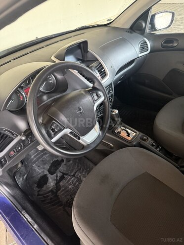 Peugeot 207i-7