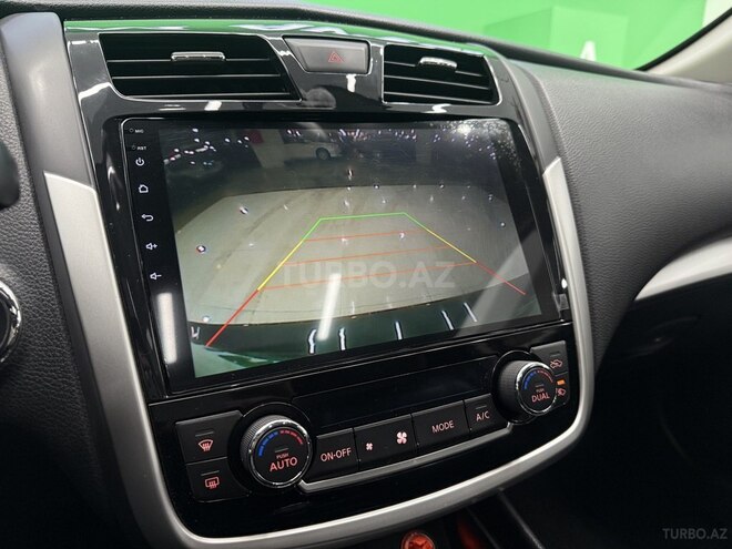 Nissan Altima-14