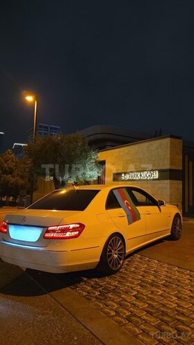 Mercedes E 200-2