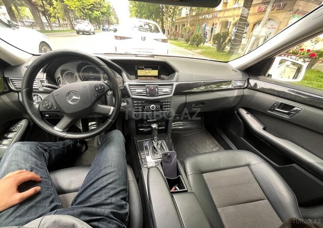 Mercedes E 200-9
