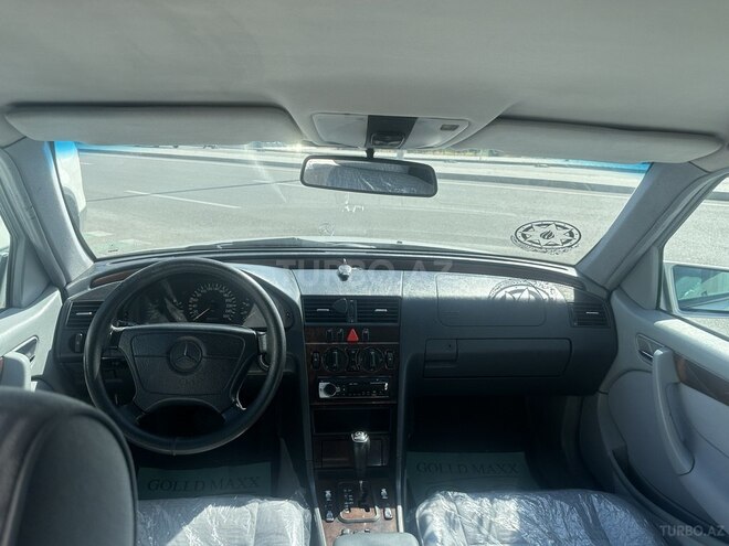 Mercedes C 240-3