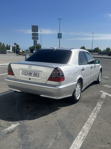 Mercedes C 240-6
