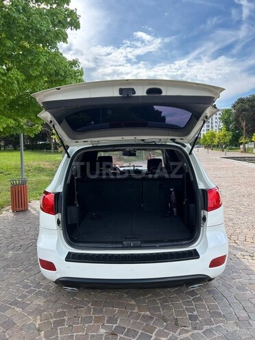 Hyundai Santa Fe-5