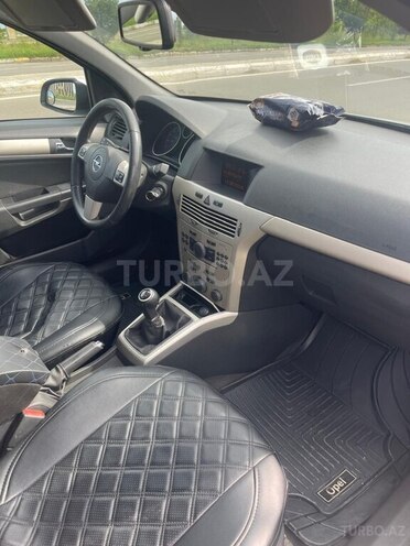 Opel Astra-10