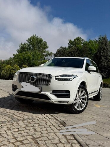 Volvo XC90-1