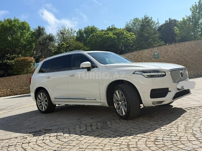 Volvo XC90-4