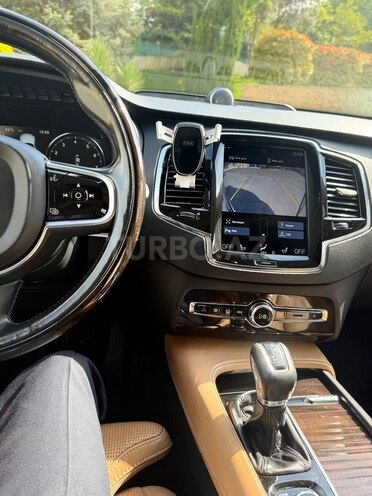 Volvo XC90-13