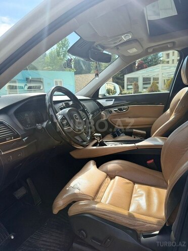 Volvo XC90-19