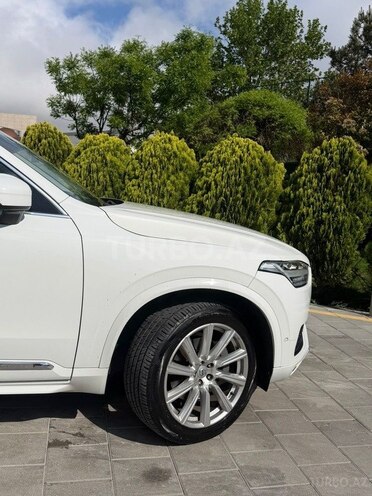 Volvo XC90-10