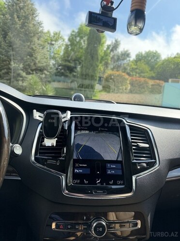 Volvo XC90-21