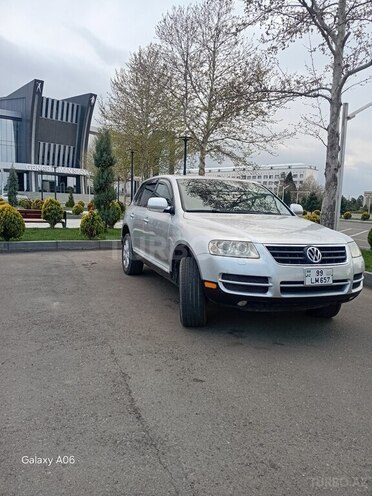 Volkswagen Touareg-1