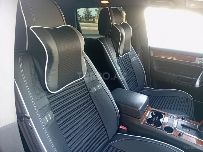 Volkswagen Touareg-12