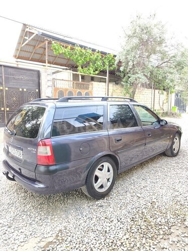 Opel Vectra-3