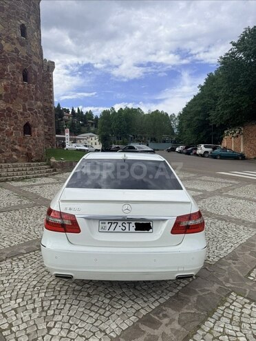 Mercedes E 200-2
