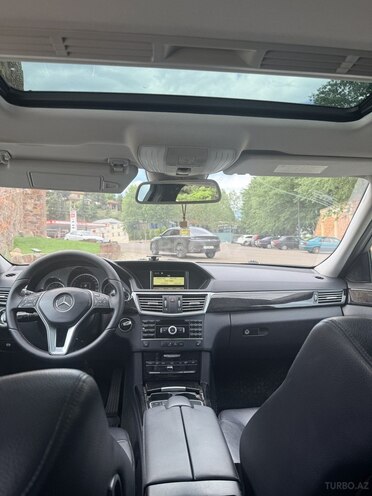 Mercedes E 200-3