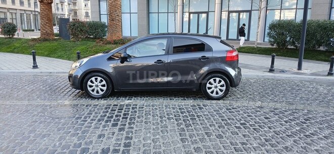 Kia Rio-9