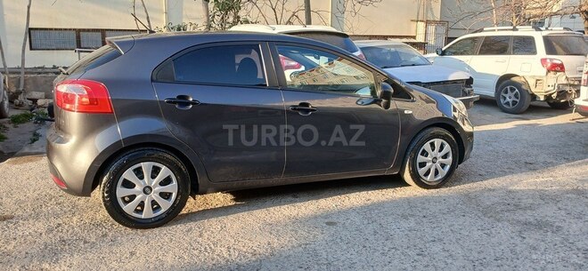 Kia Rio-3