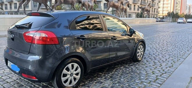 Kia Rio-5