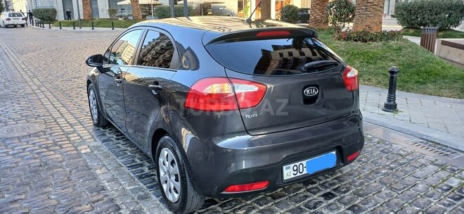 Kia Rio-2