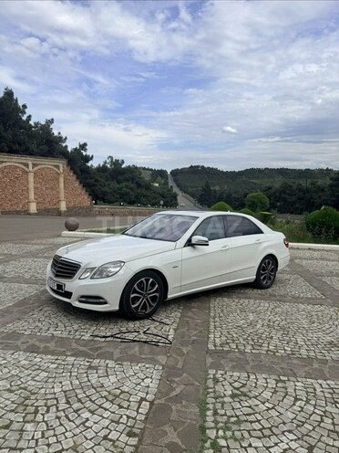 Mercedes E 200-4