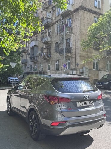 Hyundai Santa Fe-6