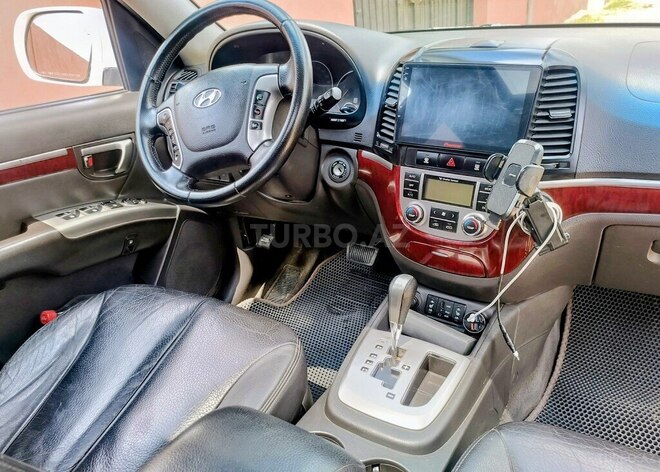 Hyundai Santa Fe-8