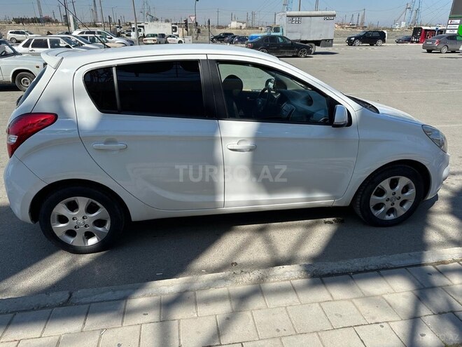 Hyundai i20-3