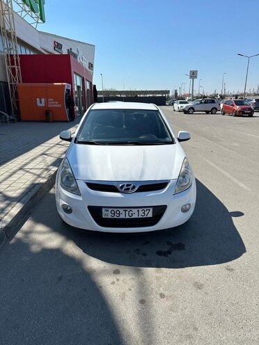 Hyundai i20-1