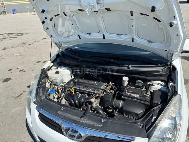 Hyundai i20-6