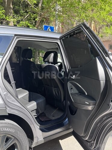 Hyundai Santa Fe-11