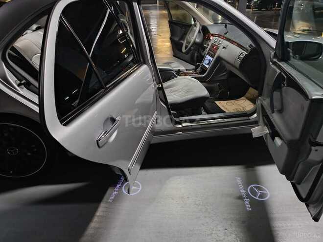 Mercedes E 280-4
