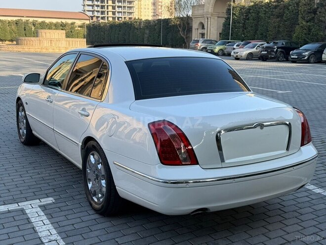 Kia Opirus-5