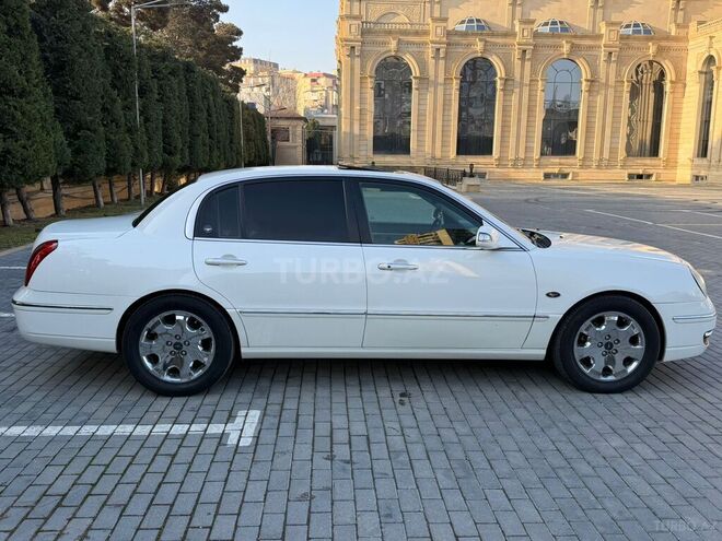 Kia Opirus-7
