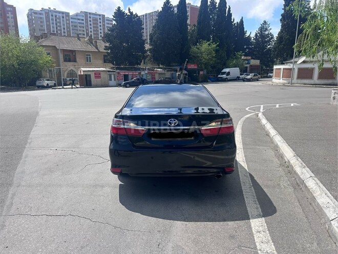 Toyota Camry-8