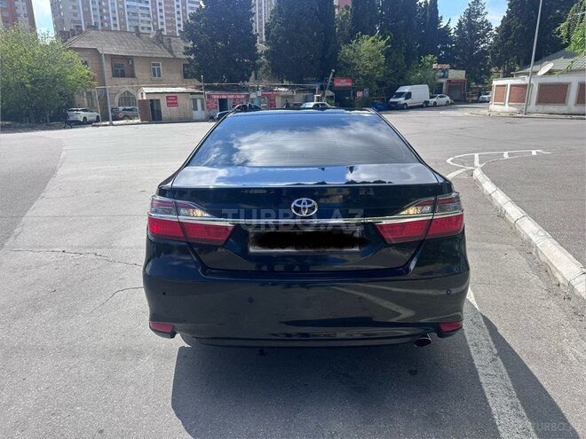 Toyota Camry-7