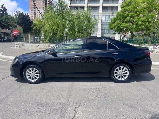 Toyota Camry-12