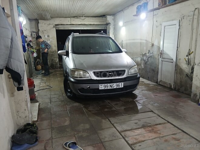 Opel Zafira-14