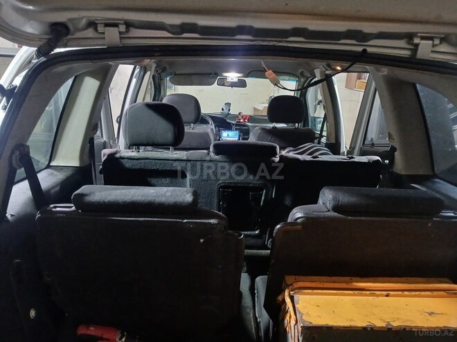 Opel Zafira-8